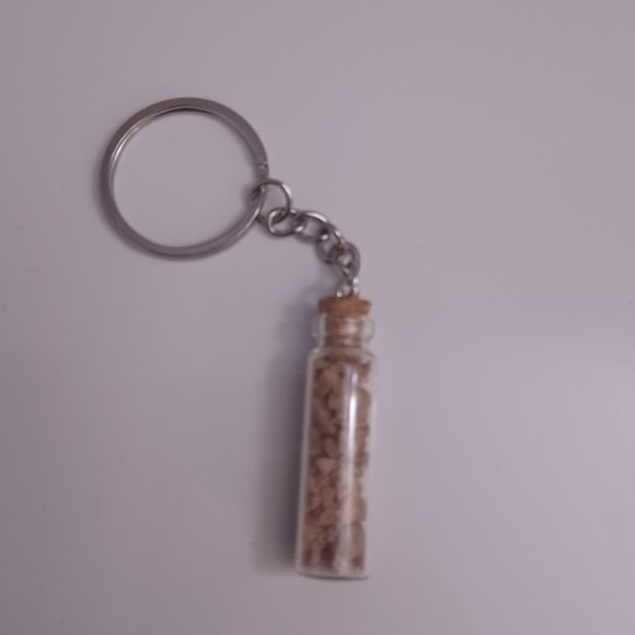 Bauxite filled bottle keychain - Picture 1 of 1